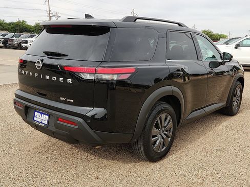 Used 2024 Nissan Pathfinder SV AWD/4WD image 3