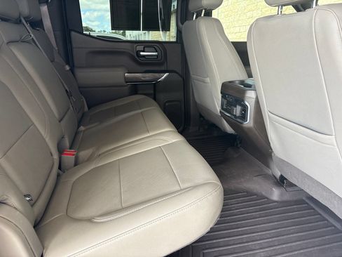Used 2021 Chevrolet Silverado 1500 LTZ w/ LTZ Convenience Package II AWD/4WD image 17