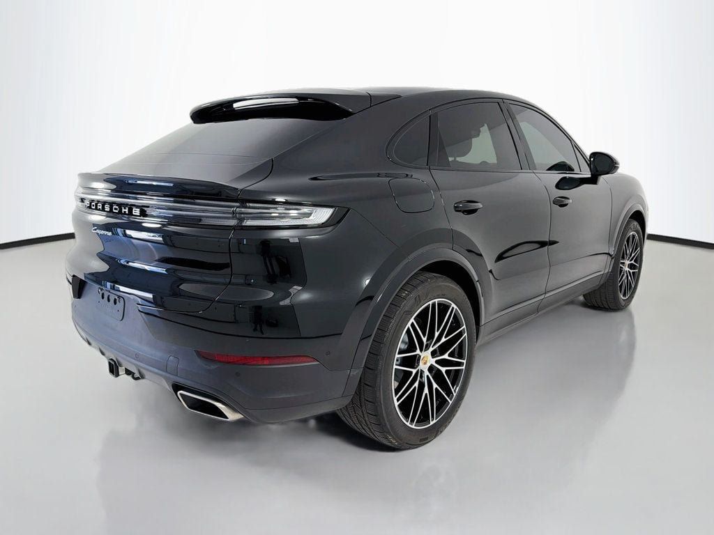 Certified 2024 Porsche Cayenne Coupe AWD/4WD image 9