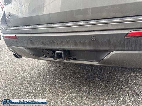 Used 2023 Ford Explorer XLT w/ Equipment Group 202A image 22