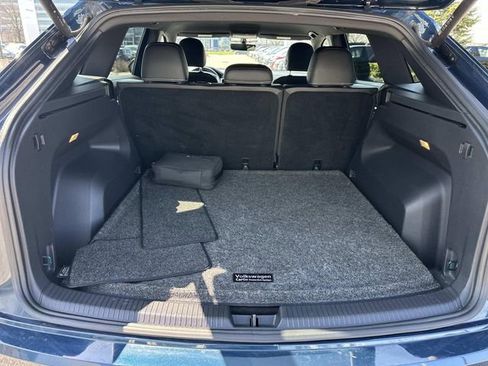 Used 2023 Volkswagen Atlas Cross Sport SE w/ Black Wheel Package FWD image 9