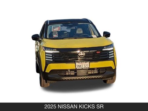 Used 2025 Nissan Kicks SR FWD image 4