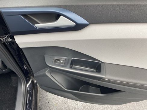 New 2024 Volkswagen Taos SE image 61