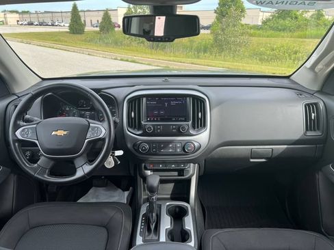 Used 2022 Chevrolet Colorado LT w/ LT Convenience Package AWD/4WD image 32