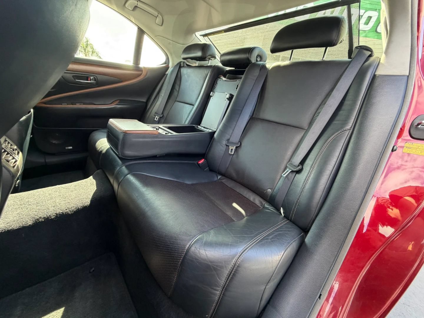 Used 2010 Lexus LS 460 RWD image 29