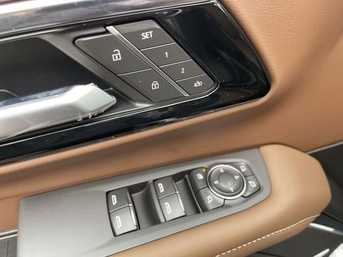 New 2026 Chevrolet Tahoe High Country AWD/4WD image 13