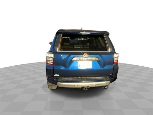 Used 2022 Toyota 4Runner TRD Off-Road Premium image 7