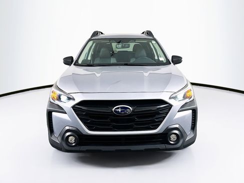 Used 2025 Subaru Outback Onyx Edition AWD/4WD image 2