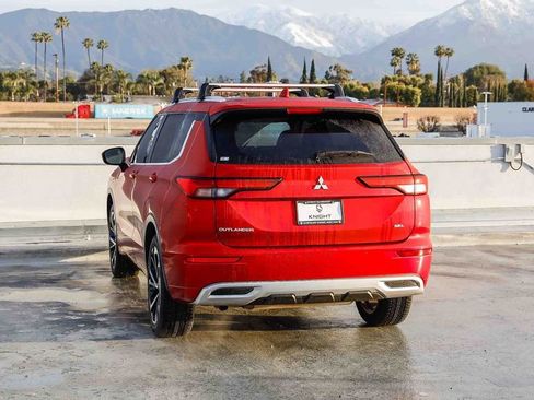 Used 2024 Mitsubishi Outlander SEL image 7