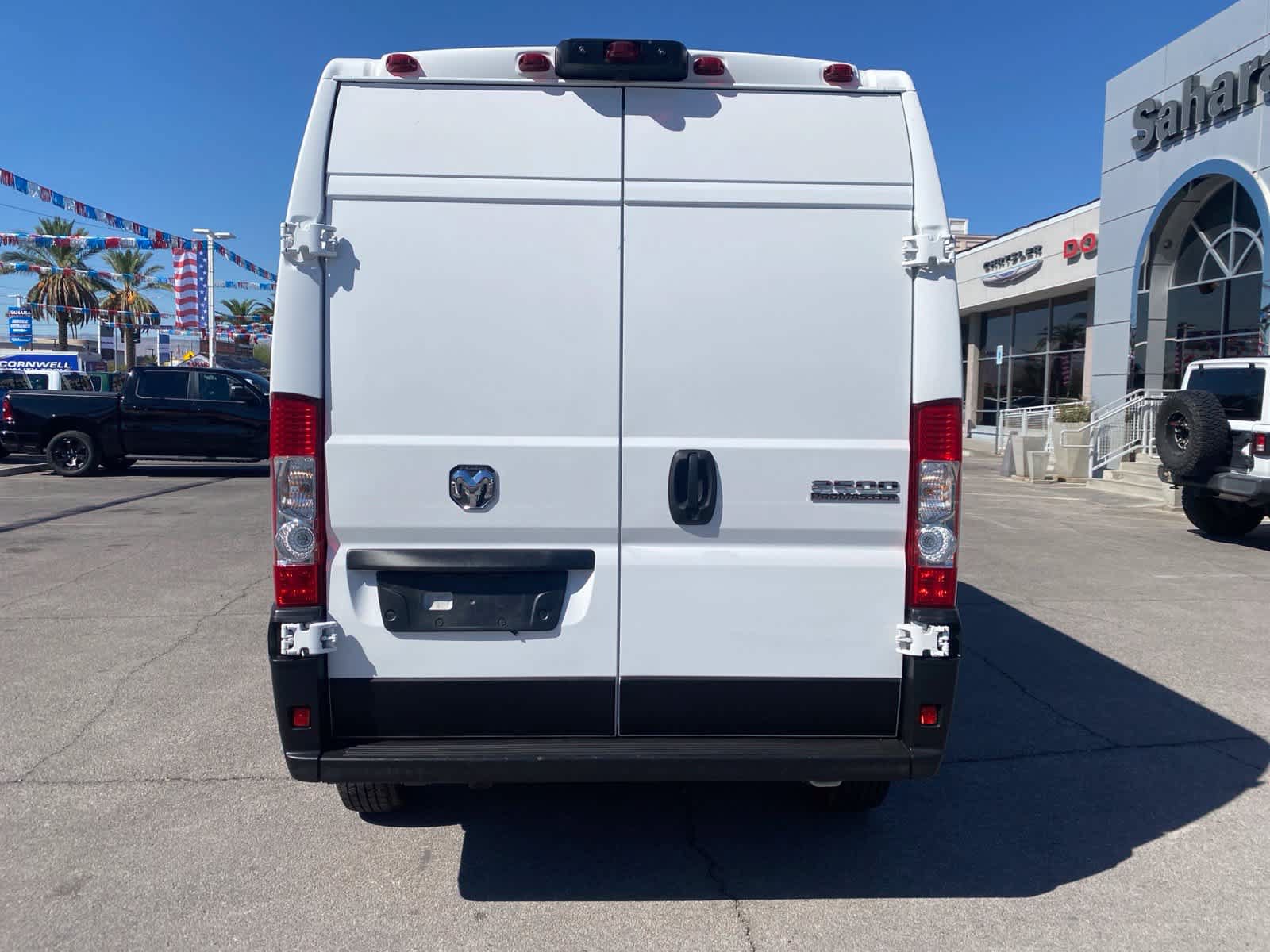 Used 2025 RAM ProMaster 2500 w/ Convenience Group FWD image 7