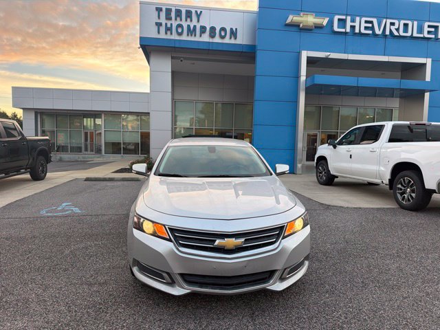 Used 2016 Chevrolet Impala LT FWD image 2