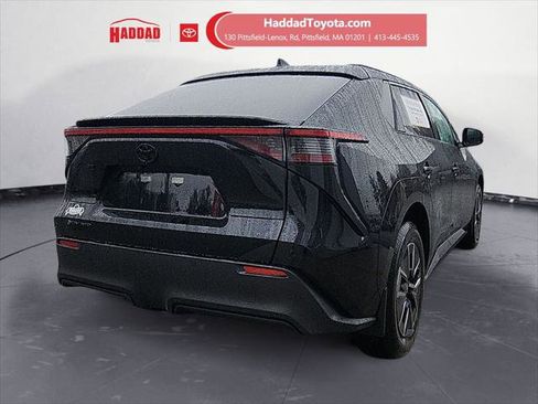 Certified 2026 Toyota bZ XLE image 5