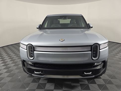 Used 2024 Rivian R1T Adventure image 8