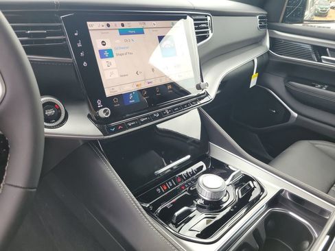 New 2026 Jeep Grand Wagoneer Limited image 21