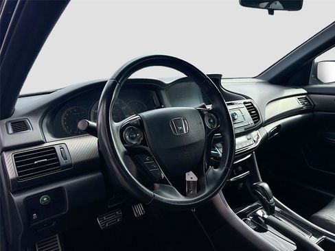Used 2017 Honda Accord Sport Special Edition image 10