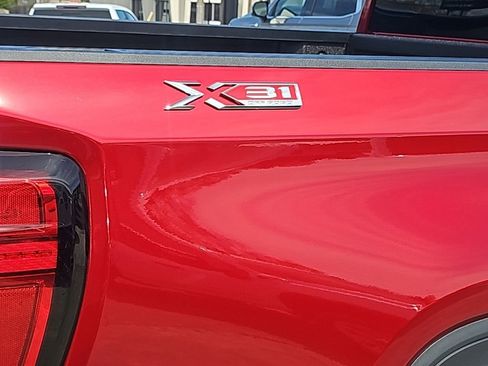 New 2026 GMC Sierra 1500 SLT w/ SLT Premium Plus Package image 9