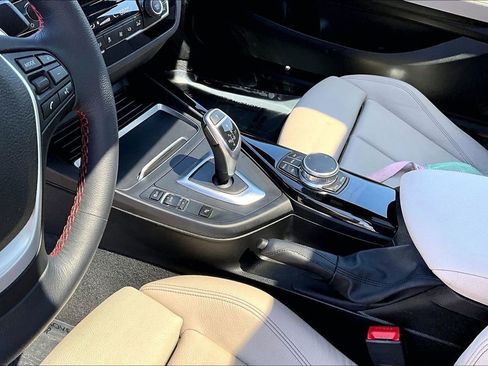 Used 2019 BMW 230i Coupe w/ Convenience Package RWD image 17