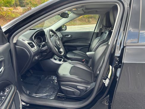 Used 2021 Jeep Compass Latitude w/ Sun and Sound Group image 34