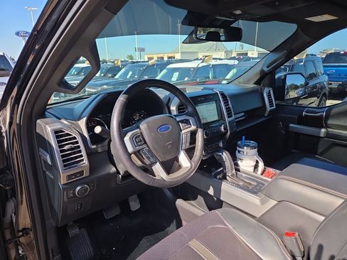 Used 2016 Ford F150 Platinum w/ Equipment Group 701A Luxury AWD/4WD image 9