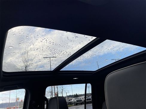 Used 2021 GMC Yukon XL SLT image 18