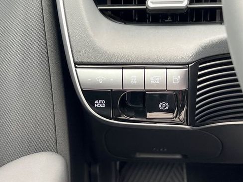 Certified 2026 Hyundai Ioniq 5 SEL RWD image 37