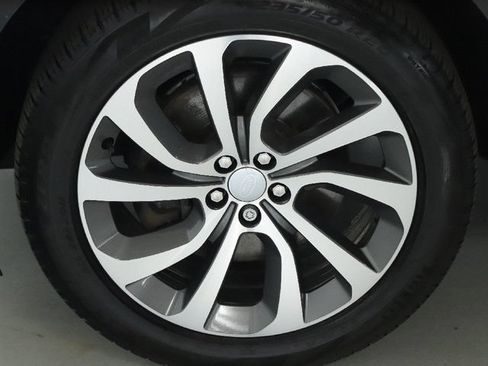 Certified 2022 Land Rover Discovery Sport S AWD/4WD image 39
