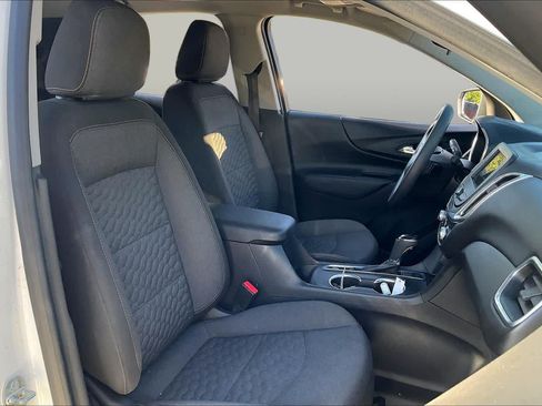 Used 2021 Chevrolet Equinox LT AWD/4WD image 8