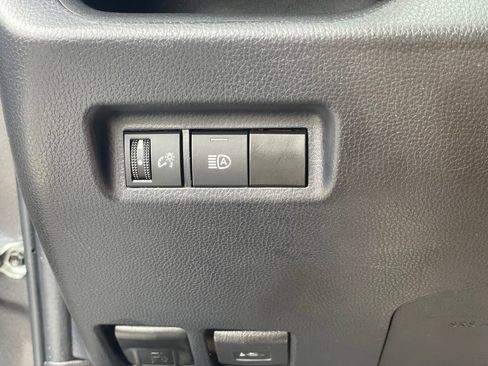 Used 2023 Toyota RAV4 LE AWD/4WD image 16