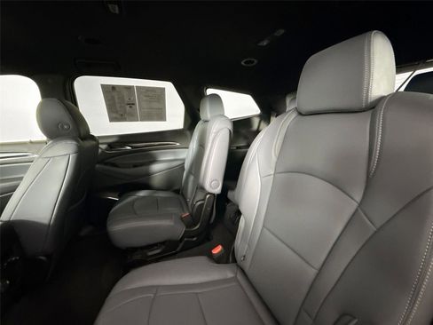 Used 2024 Buick Enclave Essence FWD image 29