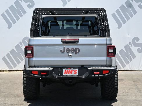 Used 2020 Jeep Gladiator Rubicon AWD/4WD image 6