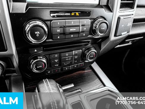 Used 2017 Ford F150 Lariat image 38