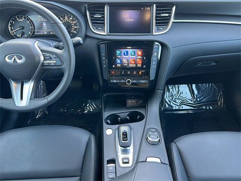 Certified 2025 INFINITI QX50 Pure image 12