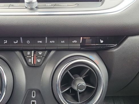 Certified 2024 Chevrolet Blazer LT w/ Convenience Package FWD image 18