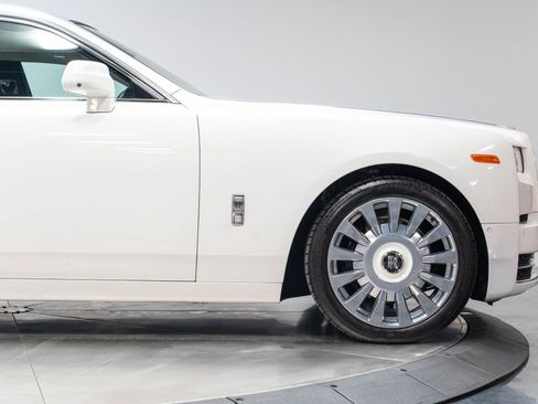Used 2019 Rolls-Royce Phantom Sedan RWD image 26
