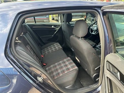 Used 2017 Volkswagen Golf 4-Door FWD image 11