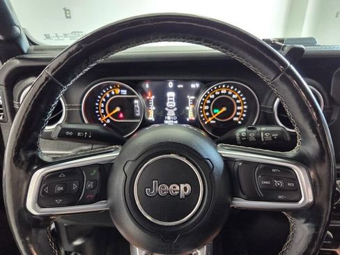 Used 2020 Jeep Wrangler Unlimited Sahara AWD/4WD image 23