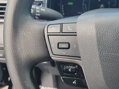 Used 2025 Toyota Camry LE FWD image 20