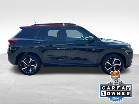 Used 2022 Chevrolet TrailBlazer RS w/ Sun and Liftgate Package image 2