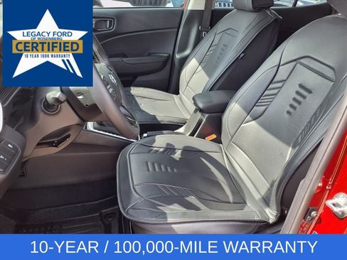 Used 2024 Hyundai Venue Limited image 26