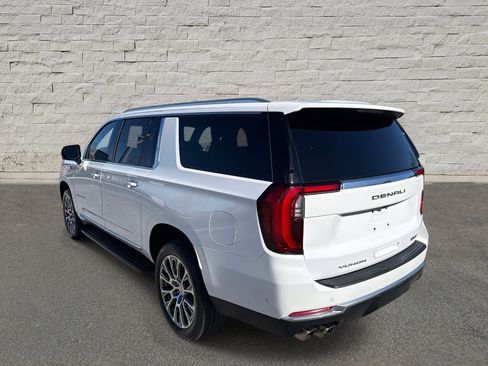 Used 2025 GMC Yukon XL Denali image 7