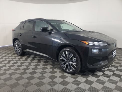 New 2026 Subaru Solterra Limited image 2