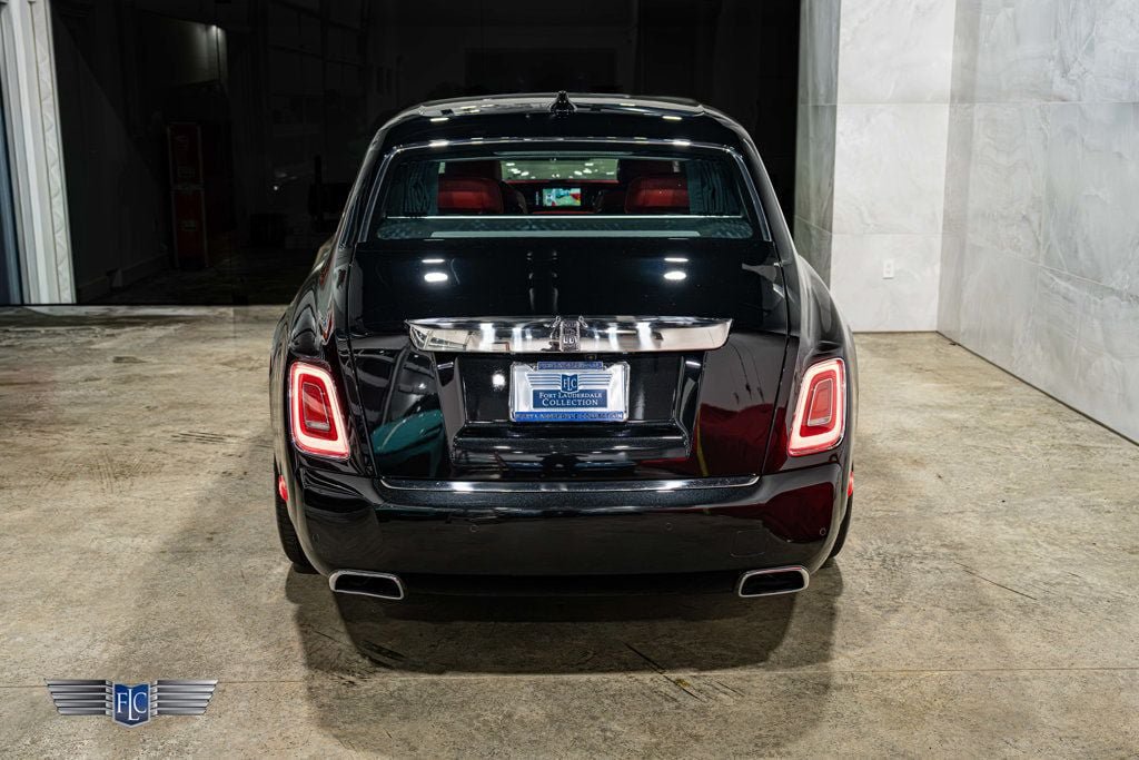 Used 2020 Rolls-Royce Phantom Extended Wheelbase RWD image 36