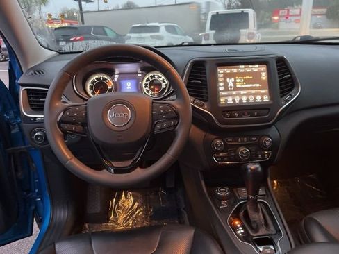 Used 2023 Jeep Cherokee Altitude Lux AWD/4WD image 17