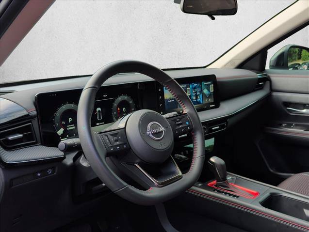 Used 2026 Nissan Kicks SR FWD image 9