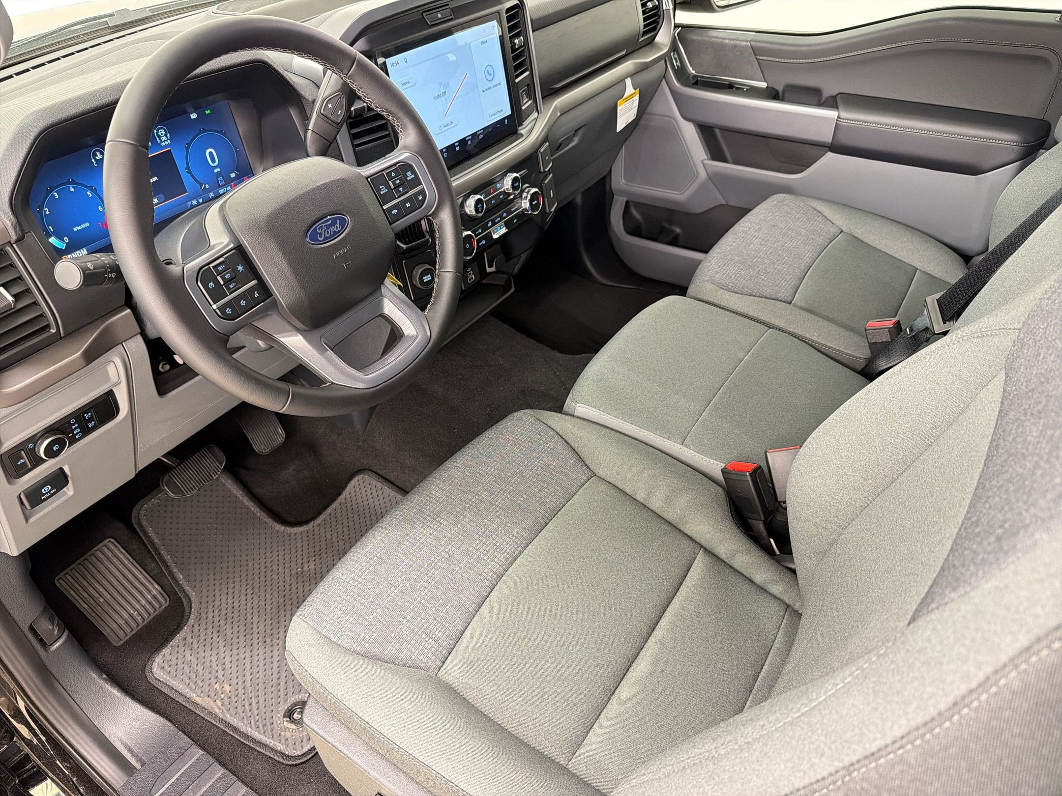 New 2026 Ford F150 XLT w/ XLT Chrome Appearance Package RWD image 4
