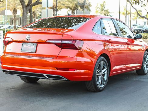Certified 2021 Volkswagen Jetta R-Line w/ R-Line Cold Weather Package FWD image 6