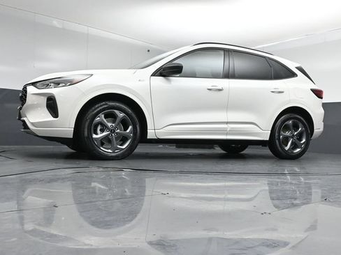 Certified 2024 Ford Escape ST-Line w/ Tech Pack #1 AWD/4WD image 41