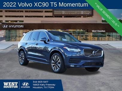 Used 2022 Volvo XC90 T5 Momentum w/ Advanced Package