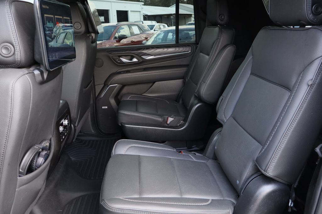 Used 2024 GMC Yukon XL Denali AWD/4WD image 27