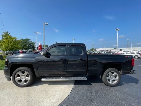 Used 2017 Chevrolet Silverado 1500 LT w/ All Star Edition AWD/4WD image 4